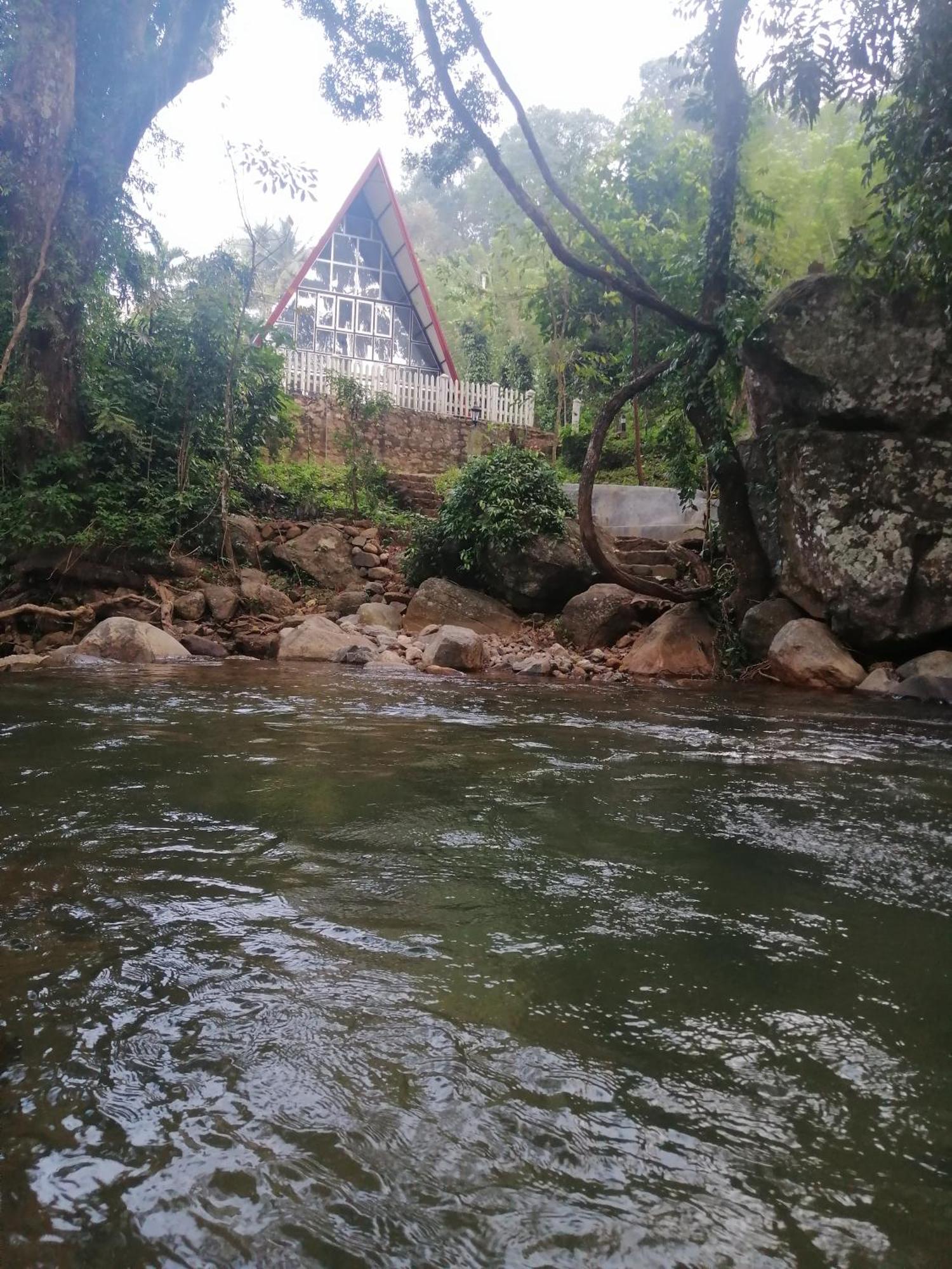 Riverston Nature Villa Rattota Oda fotoğraf